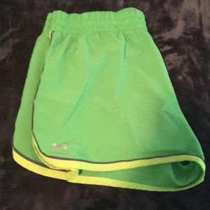 🔥Final pricedrop🔥Under Armour semi-fitted shorts
